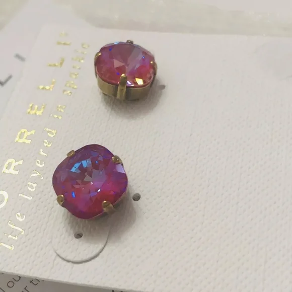 SORRELLI Halcyon Stud Earrings in Antique Gold Color: Duchess - Picture 3 of 11